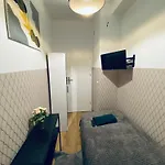بيت شباب Clicktheflat Wola *
