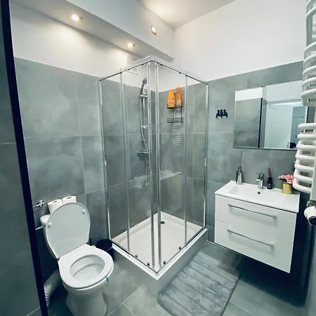 Clicktheflat Wola Warsaw