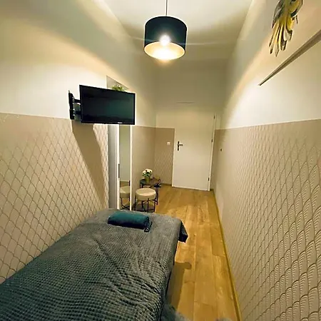 Clicktheflat Wola Warsaw