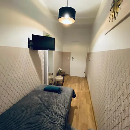 Hostel Clicktheflat Wola Varšava